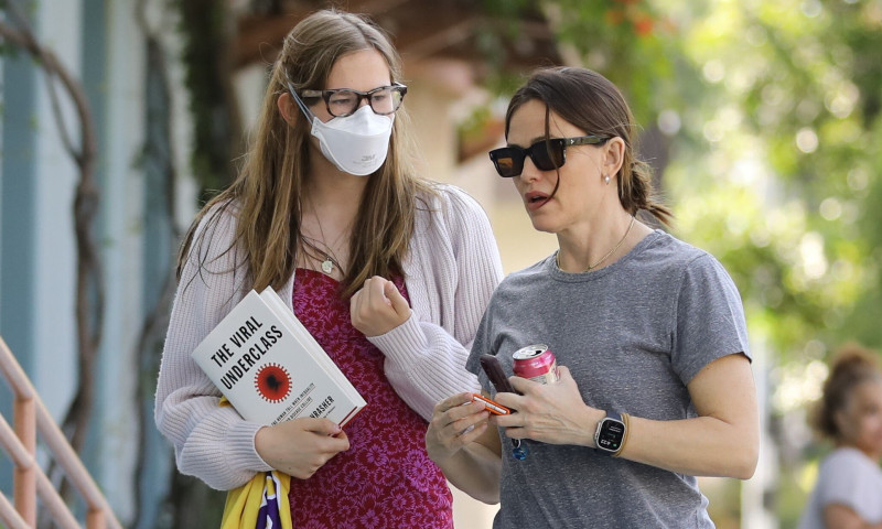Violet Affleck și Jennifer Garner/ Profimedia