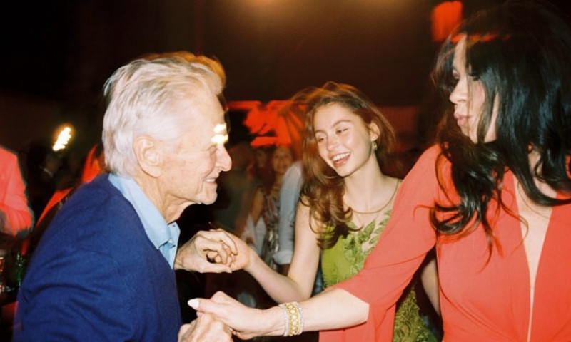 michael douglas, carys douglas, catherine zeta jones