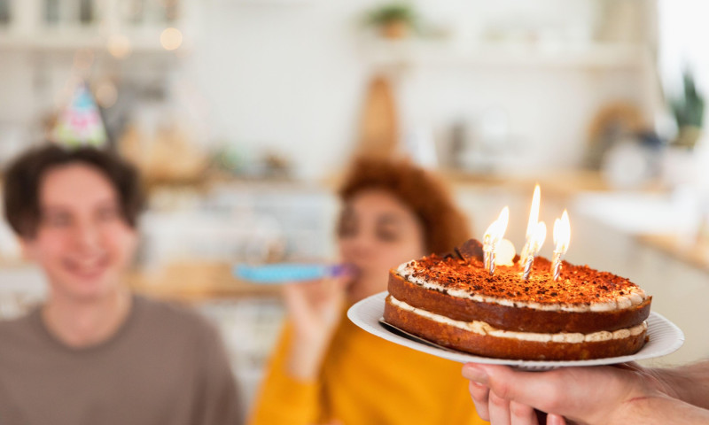 tort, zi de nume, zi de nastere