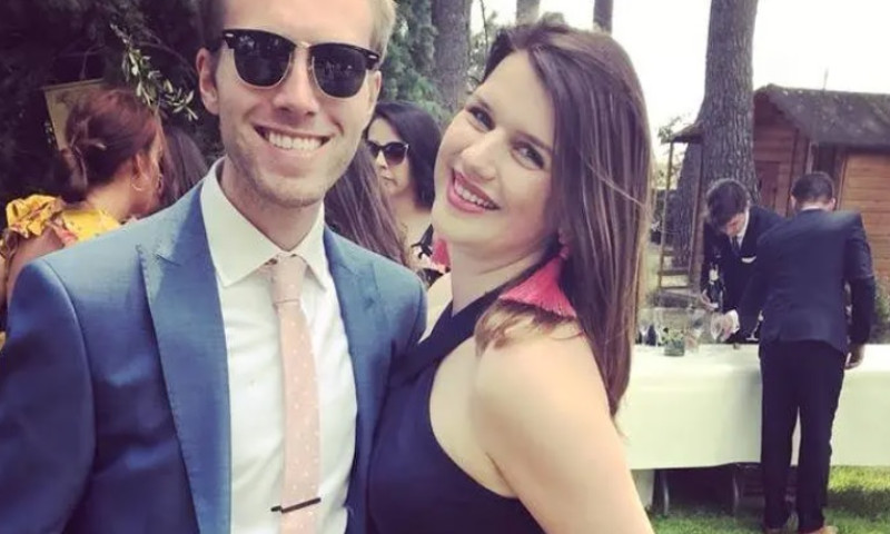 O femeie a murit după ce a născut acasă