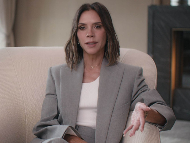 Ce a răspuns Victoria Beckham când a fost întrebată direct despre aventura lui David cu Rebecca Loss. Imaginile sunt virale