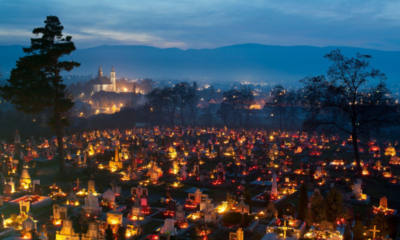 cimitir, sarbatoare, mosii de toamna