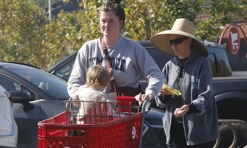 EXCLUSIVE: Kim Basinger is Spotted on a Outing With Daughter Ireland After Her Revealing Comments About Her Family Life Growing Up