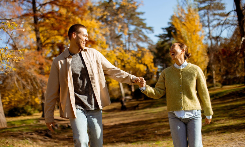 cuplu fericit, relatie, iubire