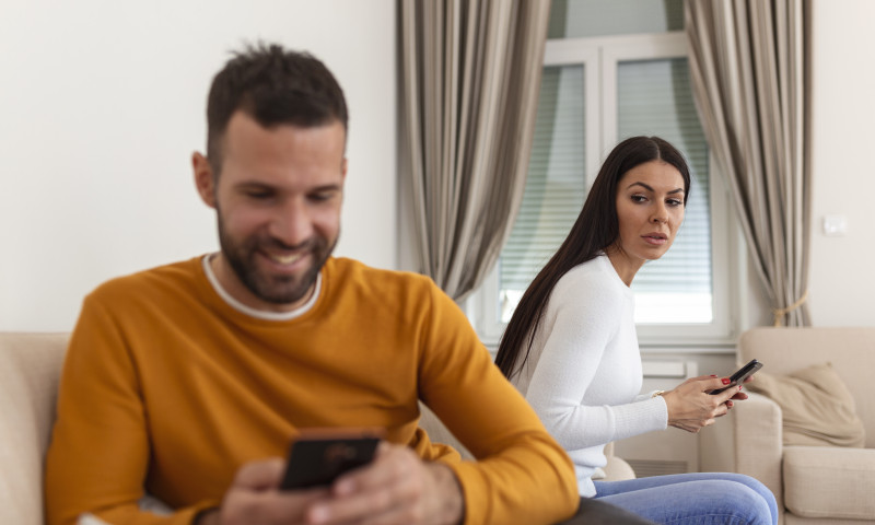 A aflat că soțul o înșală, dar i-a permis în continuare să facă acest lucru/ Freepik