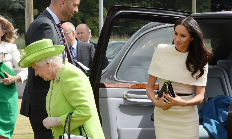 meghan markle si regina elisabeta a II-a