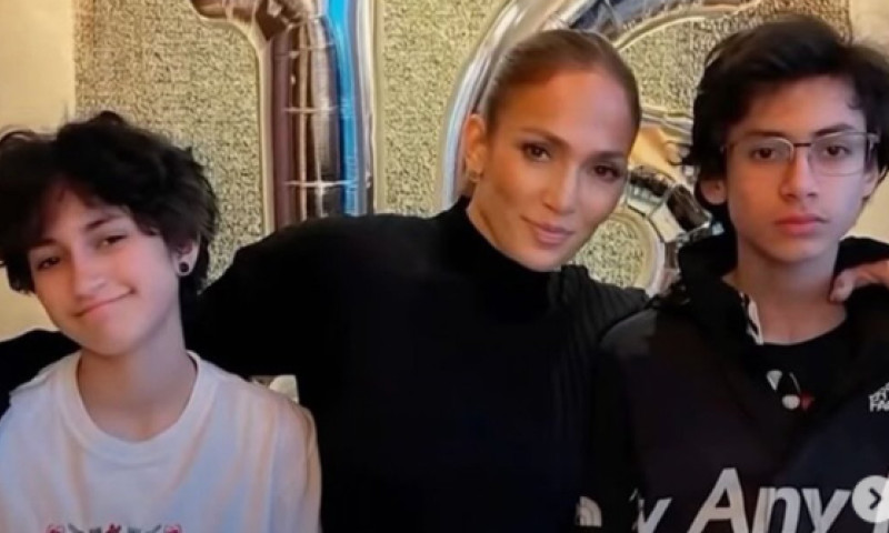 jennifer lopez si copiii ei gemeni