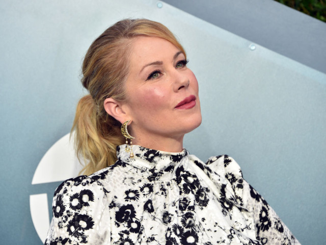 Christina Applegate, mărturisiri dureroase: „Mă gândesc la moarte în fiecare zi, mi-am cumpărat deja loc de veci!”