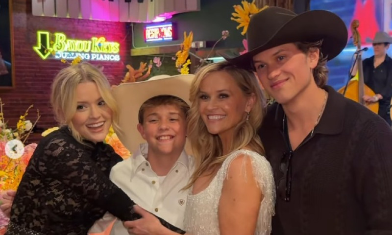 Reese Witherspoon alături de copiii ei. Foto: Instagram Deacon Phillippe Deacon