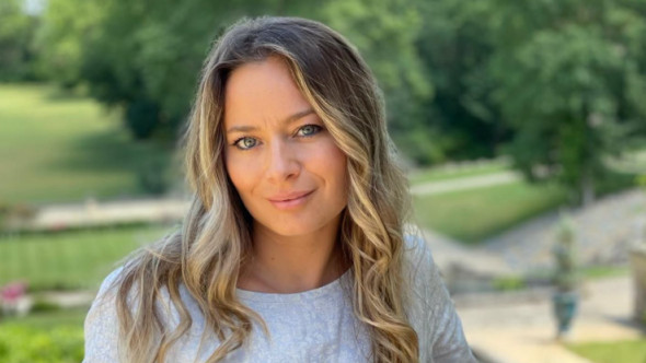 "E greu să te întorci acasă când părinții nu mai sunt". Laura Cosoi, mărturisire sfâșietoare după o vizită la Iași