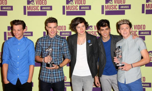 lista-castigatorilor-mtv-vma-2012-vezi-cine-a-plecat-acasa-cu-un-premiu-de-la-mtv-video-music-awards