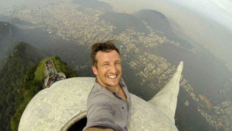 cu-lumea-la-picioare-cel-mai-tare-selfie-facut-in-brazilia-de-un-director-la-o-firma-de-turism-foto 1