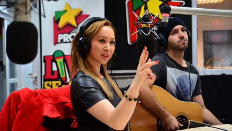 xonia-si-deepcentral-live-session-in-studioul-profm-vezi-ce-a-cantat-la-alarma-si-cum-suna-noul-single 6