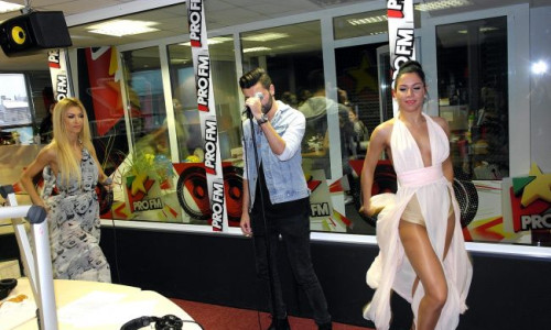 foarte-sexy-si-foarte-live-rece-noul-single-andreea-balan-s-a-auzit-dimineata-la-profm-video 3