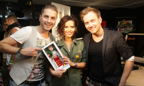 inna-profm-live-session-stii-ce-face-inna-cand-ajunge-in-romania-uite-ce-cantarete-ii-plac-sau-cu-cine 9