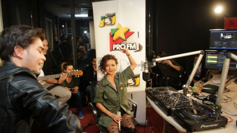 inna-a-cantat-j-adore-la-profm-live-session-uite-cum-suna-varianta-acustica-pentru-cea-mai-noua-piesa 2