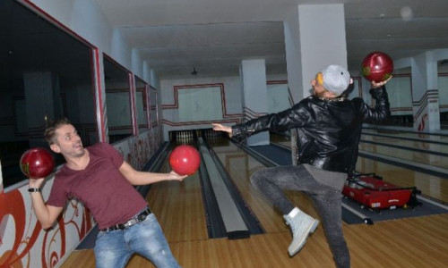 matteo-provocat-la-bowling-de-greeg-in-timpul-emisiunii-de-la-profm-vezi-imagini-de-la-ostilitati-foto 11