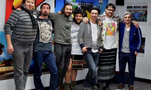 zdob-si-zdub-au-lansat-noua-lor-piesa-la-alarmaprofm-asculta-cum-au-cantat-live-si-vezi-imagini-din-studiou 7