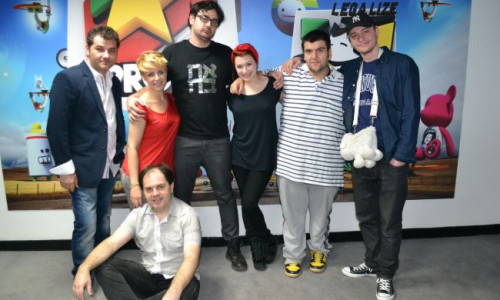 veveritele-de-la-happy-hour-redblonde-au-lansat-si-la-radio-piesa-bll-be-le-le-in-premiera-la-profm-video 2