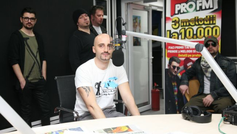 varianta-a-hitului-ldquo-20-de-ani-rdquo-dedicata-profm-si-cantata-live-de-voltaj-vezi-cum-au-cantat-si 7