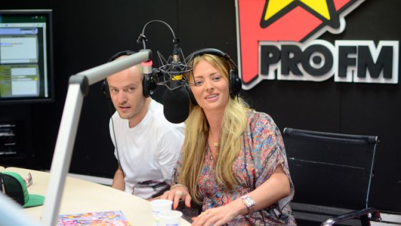 delia-a-imitat-o-pe-loredana-in-direct-la-alarmaprofm-asculta-cat-de-bine-i-a-iesit-si-cum-a-cantat-hituri 5