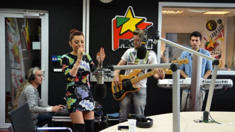 elena-gheorghe-pana-dimineata-live-la-alarmaprofm-asculta-toate-piesele-cantate-azi-in-studioul-profm 1