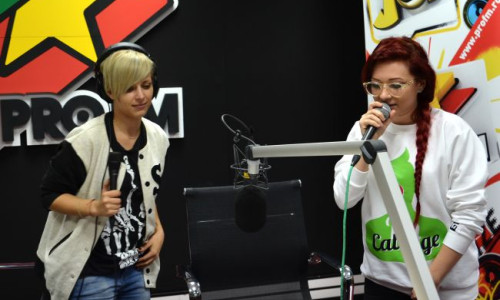 hai-relaxeaza-te-cantari-live-azi-dimineata-cu-redblonde-la-alarmaprofm-vezi-cum-au-cantat-un-cover-dupa 3