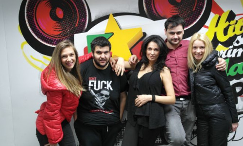 acasa-tv-a-sarbatorit-16-ani-cu-nicoleta-luciu-adela-popescu-si-diana-dumitrescu-la-alarmaprofm-video 16