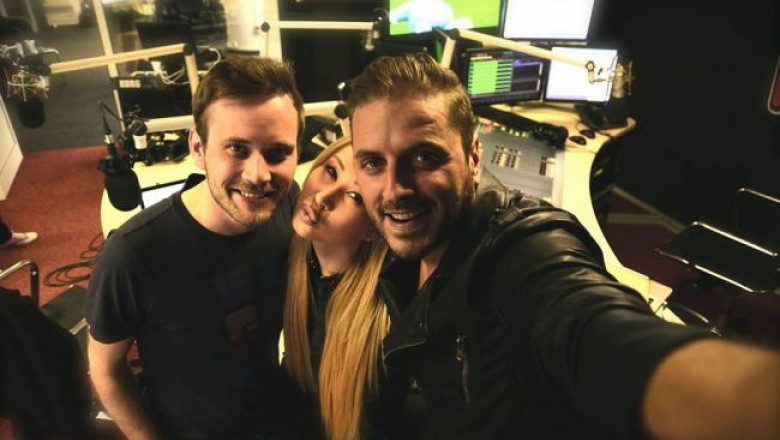 xonia-j-balvin-a-povestit-cum-l-a-cunoscut-cantareata-ea-pe-artistul-columbian-uite-cum-a-cantat-live