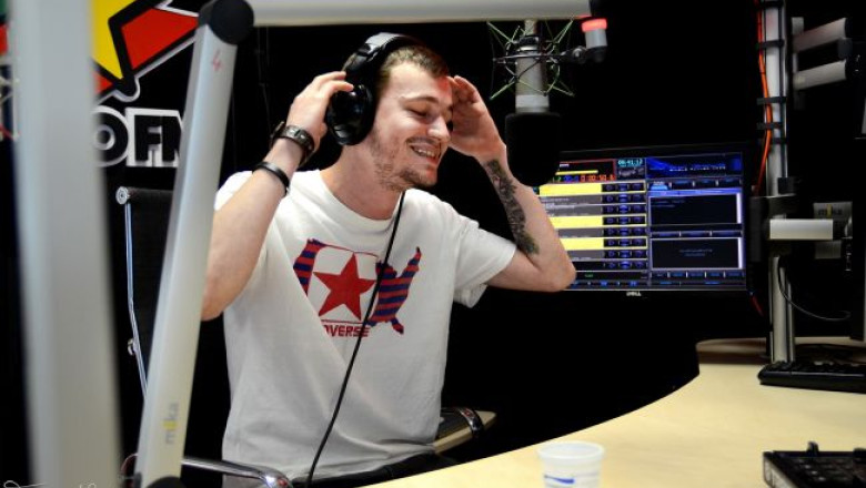 show-a-la-krem-la-alarma-profm-dimineata-pe-rime-ca-sa-te-trezesti-cel-mai-bine-vezi-ce-a-cantat-in-direct 4