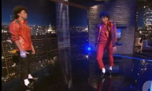 uite-cat-de-bine-il-imita-chris-brown-pe-michael-jackson-video