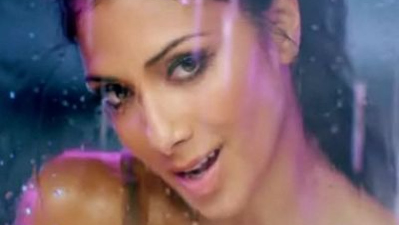 video-cum-se-danseaza-in-piscina-vezi-noul-clip-wet-de-la-nicole-scherzinger