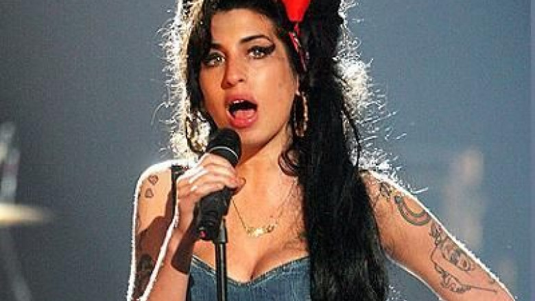 amy-winehouse-a-murit-cum-au-reactionat-vedetele-la-decesul-cantaretei