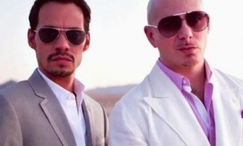 marc-anthony-isi-plange-in-pumn-dupa-despartirea-de-j-lo-in-clipul-lui-pitbull-rain-over-me-video-premiera