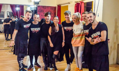 inna-c-i-alexandra-stan-impreuna-pe-ringul-de-dans 3