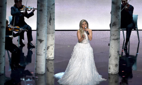 ce-s-a-intamplat-cu-lady-gaga-cum-s-a-cantat-la-premiile-oscar-2015