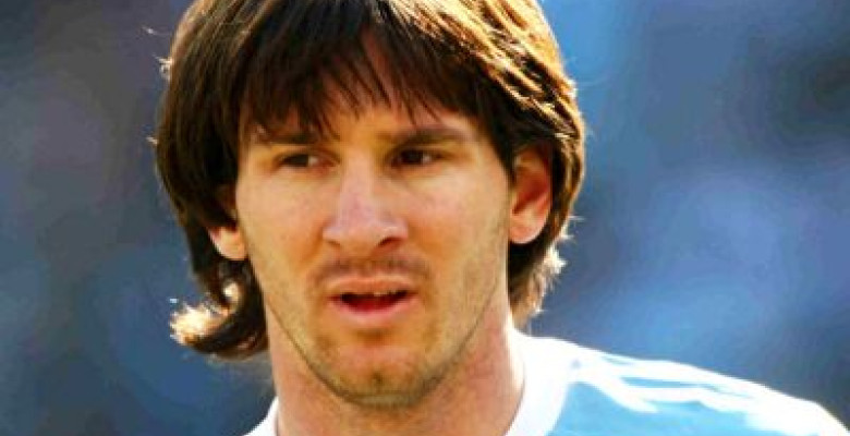lionel-messi-si-a-facut-trupa-tribut-oasis