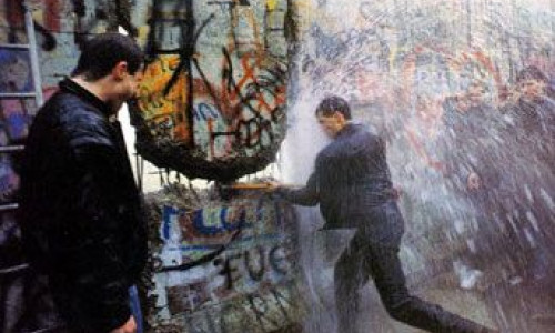 video-20-de-ani-de-la-caderea-zidului-berlinului-in-muzica