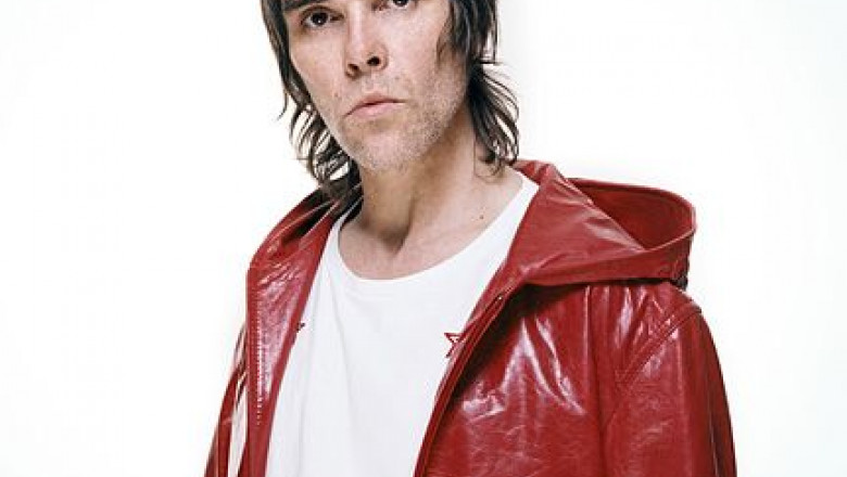 inca-un-brown-si-a-batut-femeia-ian-brown