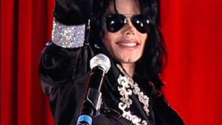 michael-jackson-nominalizat-pentru-5-premii-la-american-music-awards