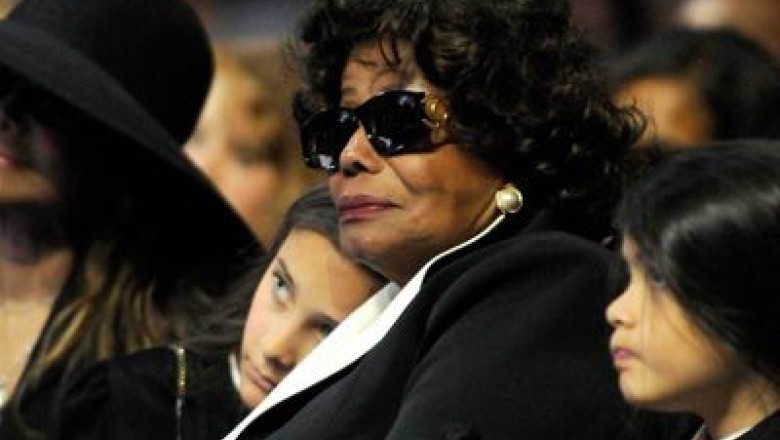 video-katherine-jackson-numita-oficial-tutore-pentru-copiii-lui-michael