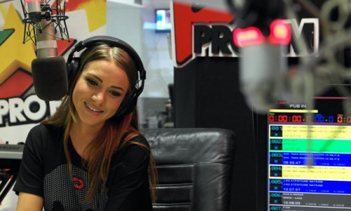 bilionera-live-la-profm-asculta-hitul-cantat-in-studioul-profm-la-andrei-gheorghe-si-greeg-video 4