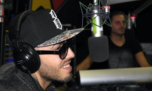 antonia-a-dat-tonul-alex-velea-a-facut-la-fel-ca-ea-in-direct-la-radio-cum-suna-vocea-lui-cand-canta-pe 2