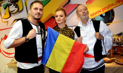 alexandra-stan-a-sarbatorit-romaneste-in-studioul-profm-vezi-cum-suna-imnul-romaniei-cantat-live-la-radio 9