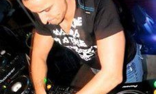 people-hold-on-dim-chris-remix