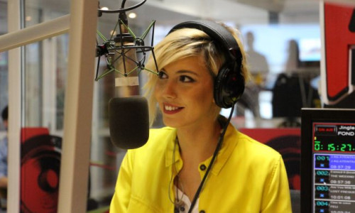 sore-umbrela-mea-de-soare-noua-piesa-s-a-auzit-live-la-profm-vezi-ce-provocari-a-primit-la-radio 2
