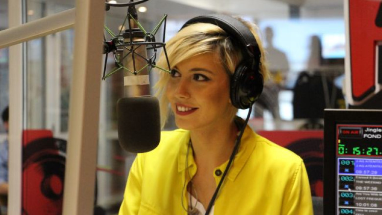 sore-umbrela-mea-de-soare-noua-piesa-s-a-auzit-live-la-profm-vezi-ce-provocari-a-primit-la-radio 2
