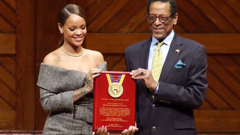 rihanna-harvard