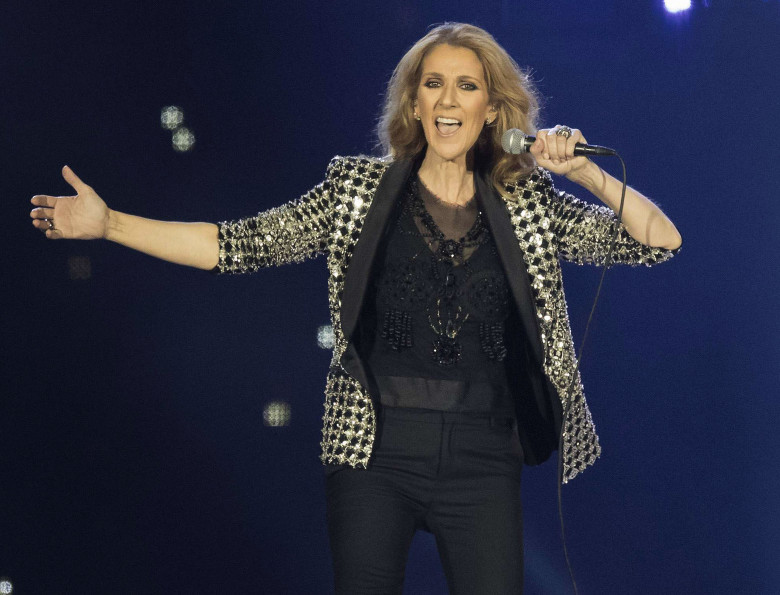 celine-dion-concert-splash