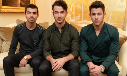 Jonas-brothers-header